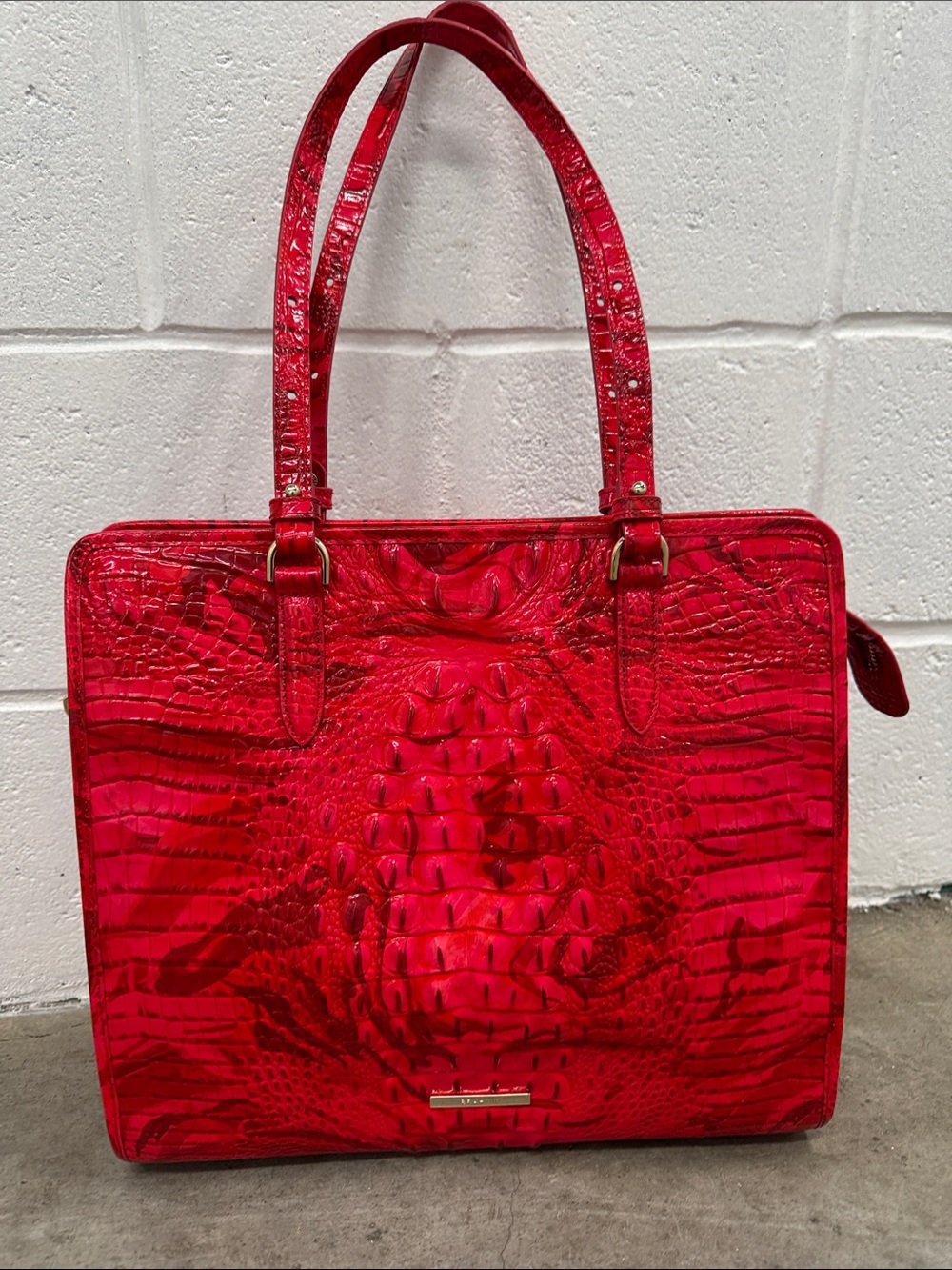 Brahmin Vibrant “Red Flare Melbourne” Croc-Embossed leather Shoulder - Picture 4 of 9